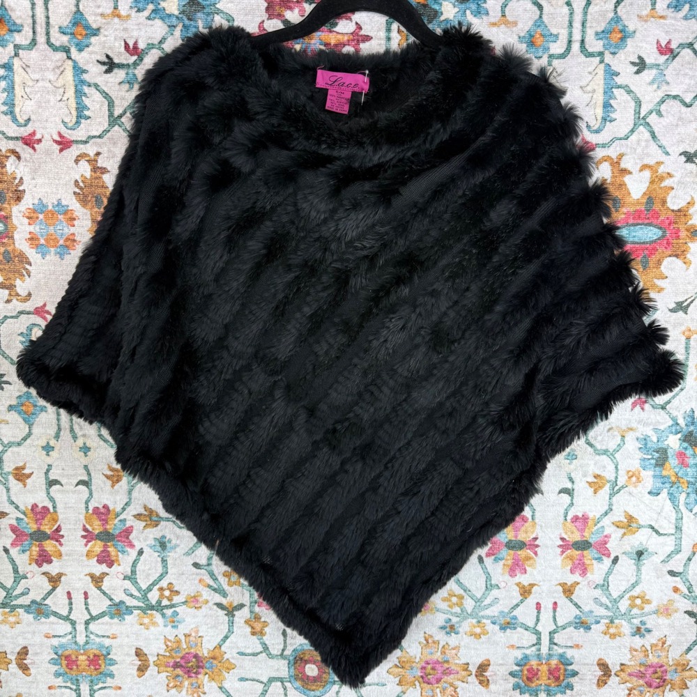 L.A.C.E. Black Rabbit Fur Knit Poncho Cape Wool Blend S/M RN 110285 Luxury Wrap